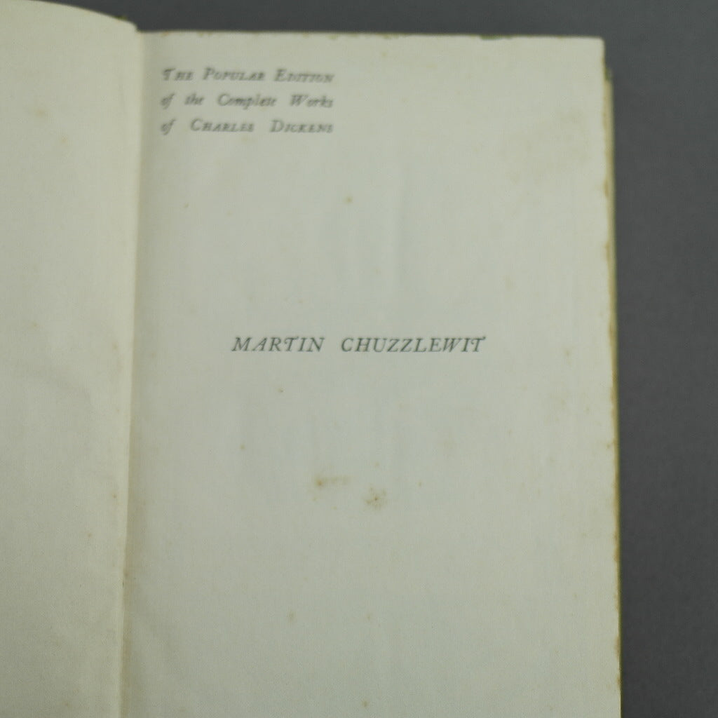 Primera edición del libro antiguo de 1907 de Charles Dickens "Martin Chuzzlewit" Londres