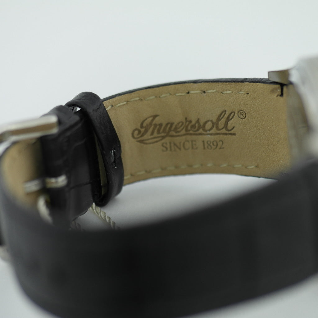 Reloj de pulsera Ingersoll Bloomsbury con correa de piel negra.