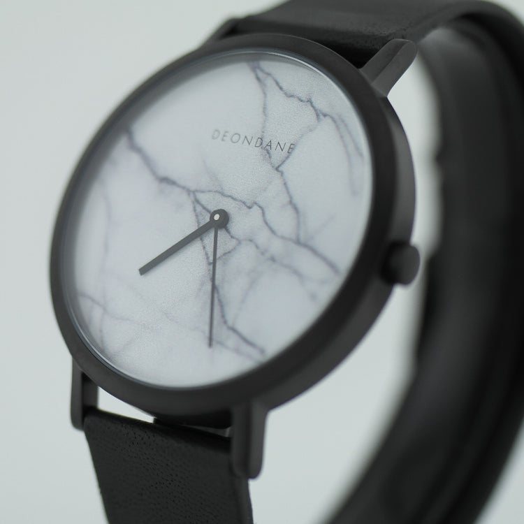 Reloj de pulsera ultramoderno The White Marble Deon Dane Correa de piel de canguro