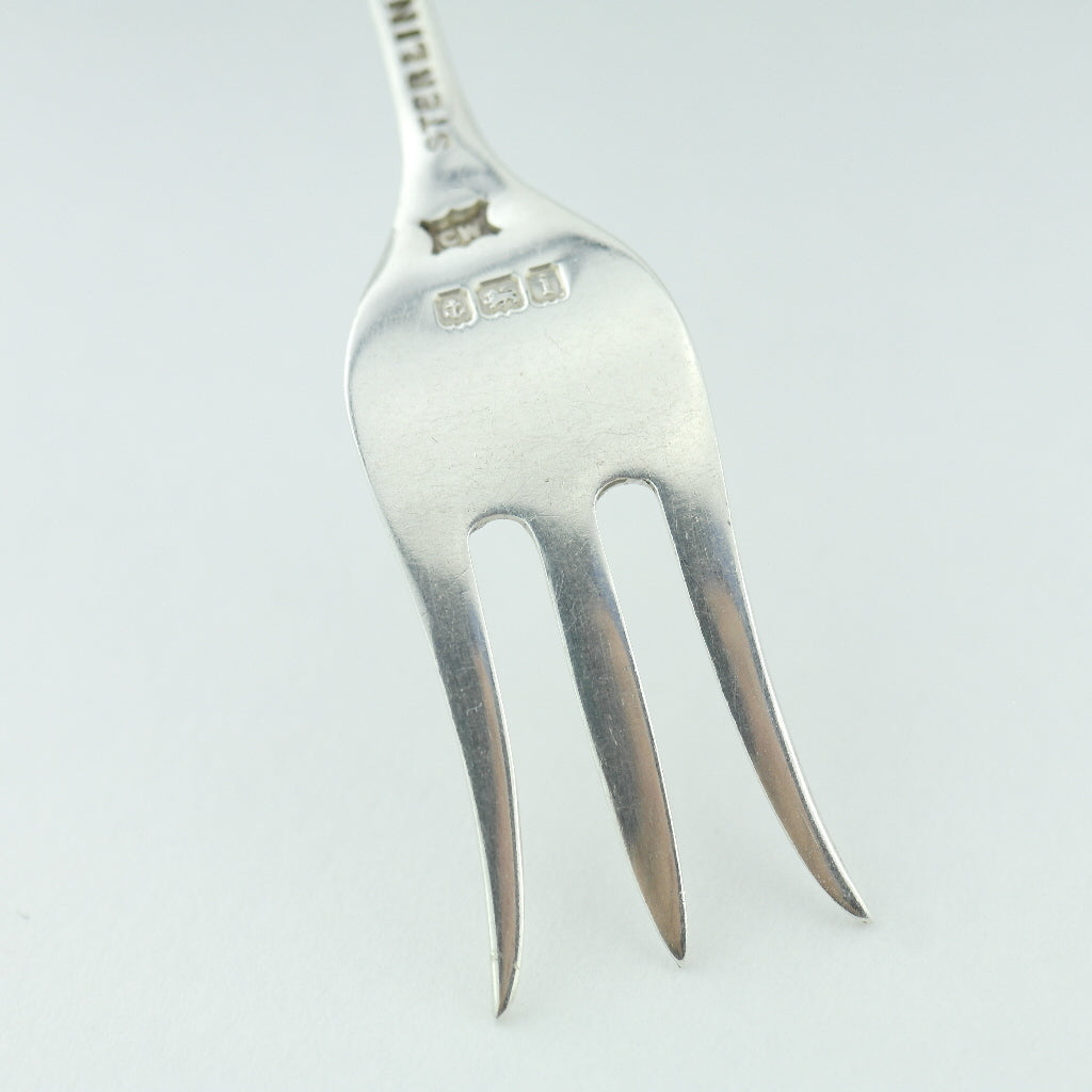 Antike Gabel aus Sterlingsilber von 1908 mit grünem Jade-/Nephrit-Griff