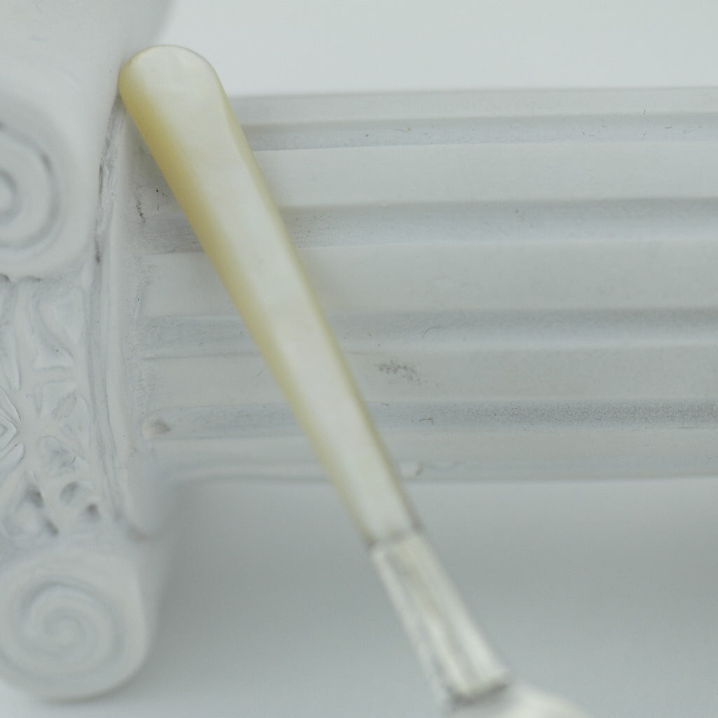 Antique silver plated fork with Nacre / Mother of pearl handle British Empire