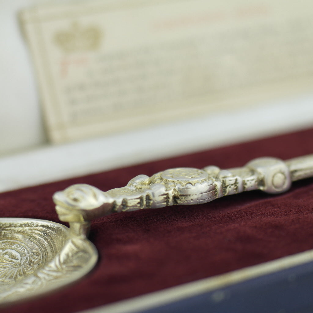 Antigua cuchara de unción de plata maciza de 1936 de 245 mm fabricada por Charles Edwin Turner en Birmingham