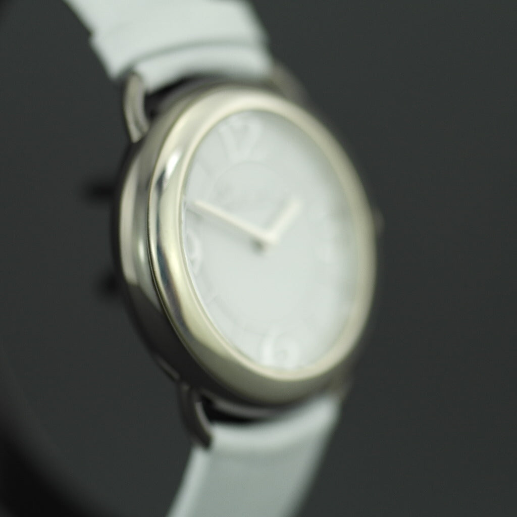 Reloj suizo Pomellato 67 de edición limitada para mujer con números arábigos y correa de piel 