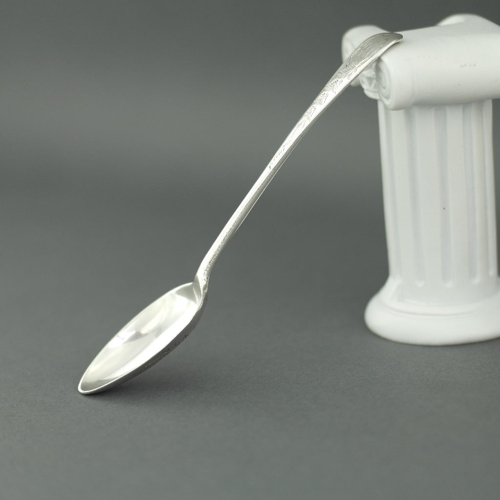 Cuchara antigua adornada de plata de ley de 1880 London Atkin Brothers