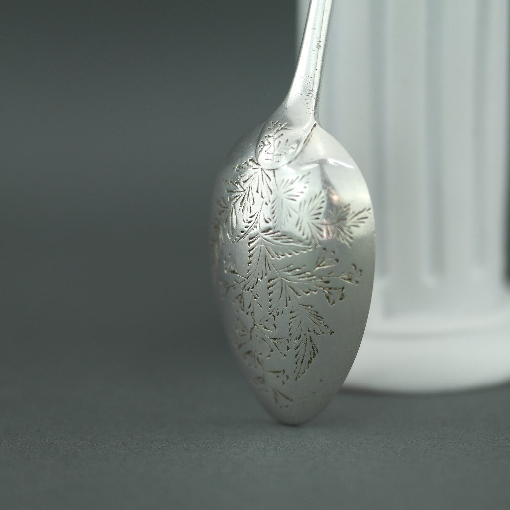 Antiker verzierter Löffel aus Sterlingsilber von 1880, London Atkin Brothers