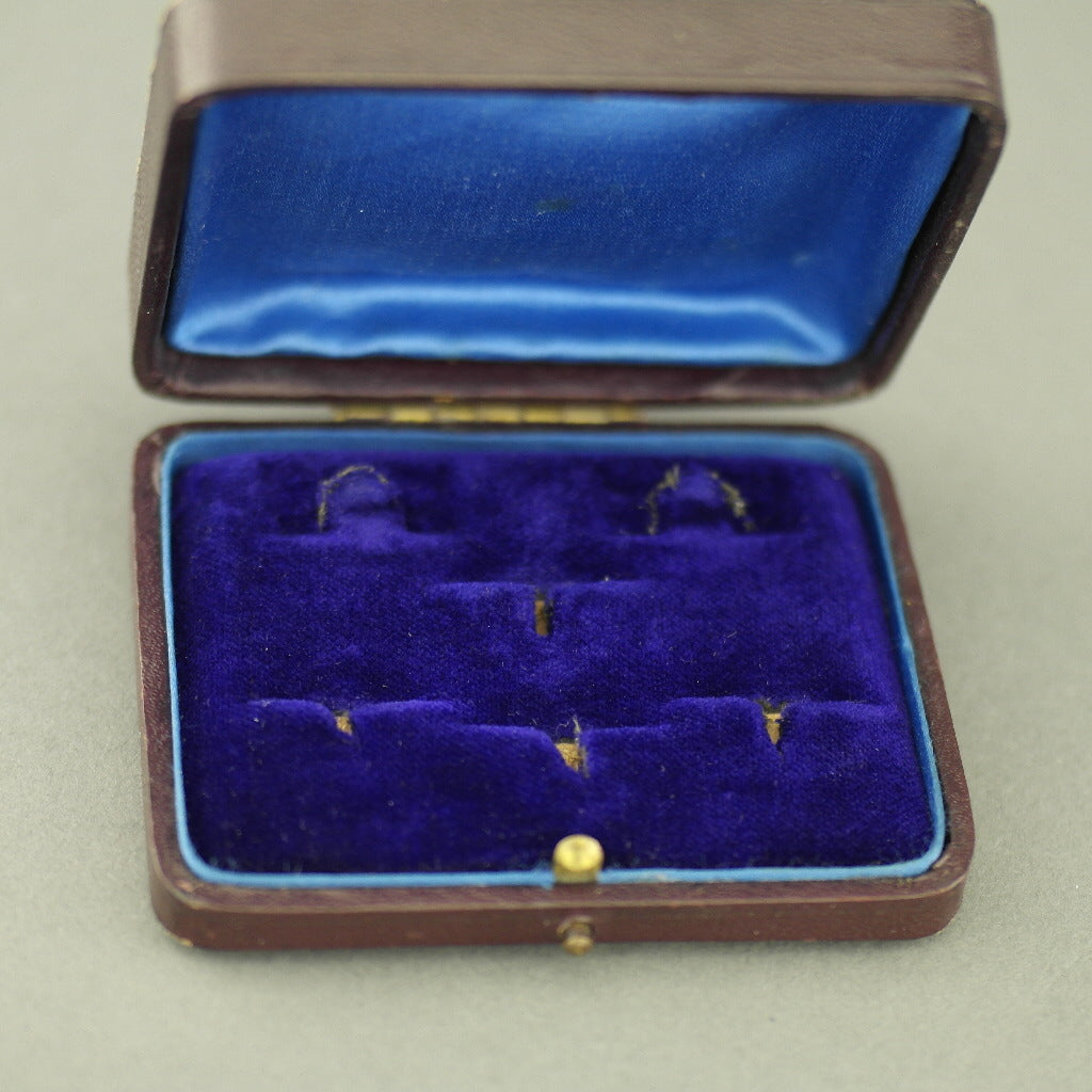 Caja de cuero antiguo marrón para juego de gemelos y tachuelas