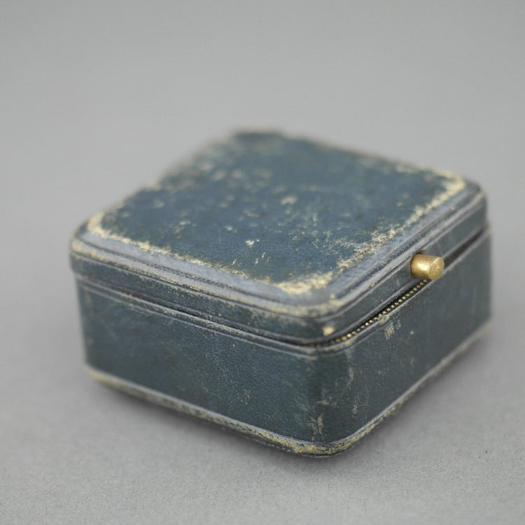 Antike Lederbox für Ring aus Frankreich Despinoy Rocques DOUAI