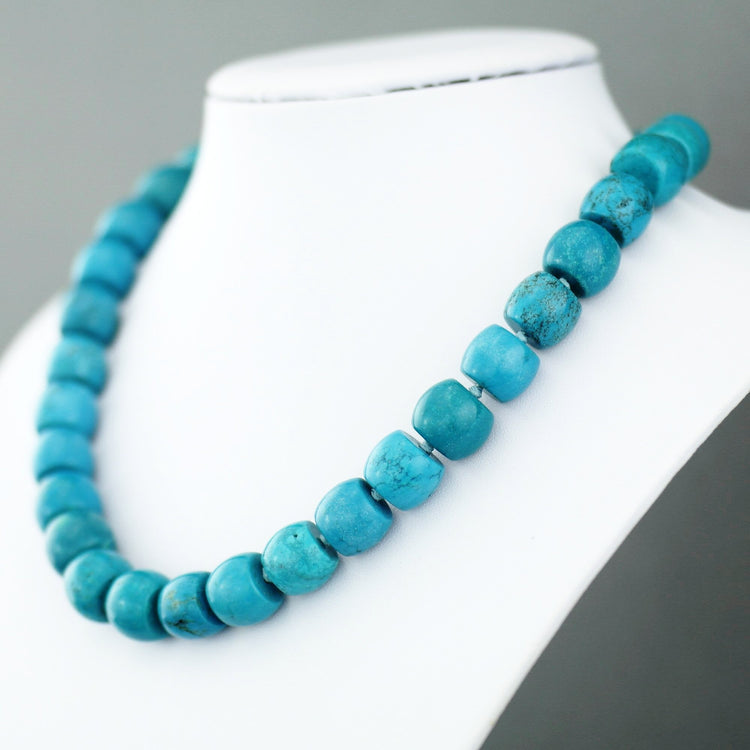 Limited Edition 550ct Turquoise beads 18" Necklace with sterling silver clasp and Certificate