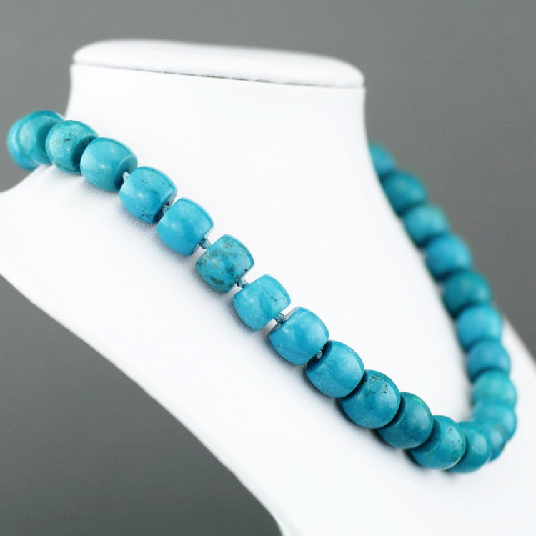 Limited Edition 550ct Turquoise beads 18" Necklace with sterling silver clasp and Certificate