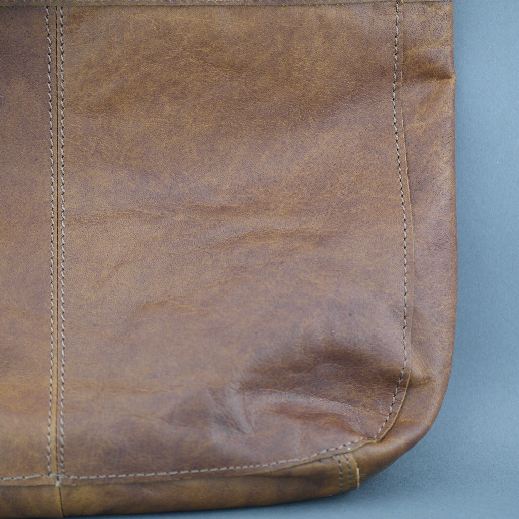 Danish Design Re Designed EST 2003 genuine leather shoulder bag