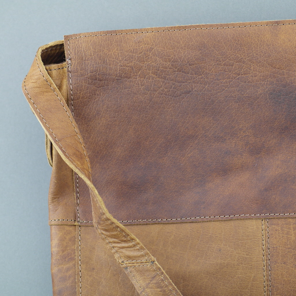 Danish Design Re Designed EST 2003 genuine leather shoulder bag