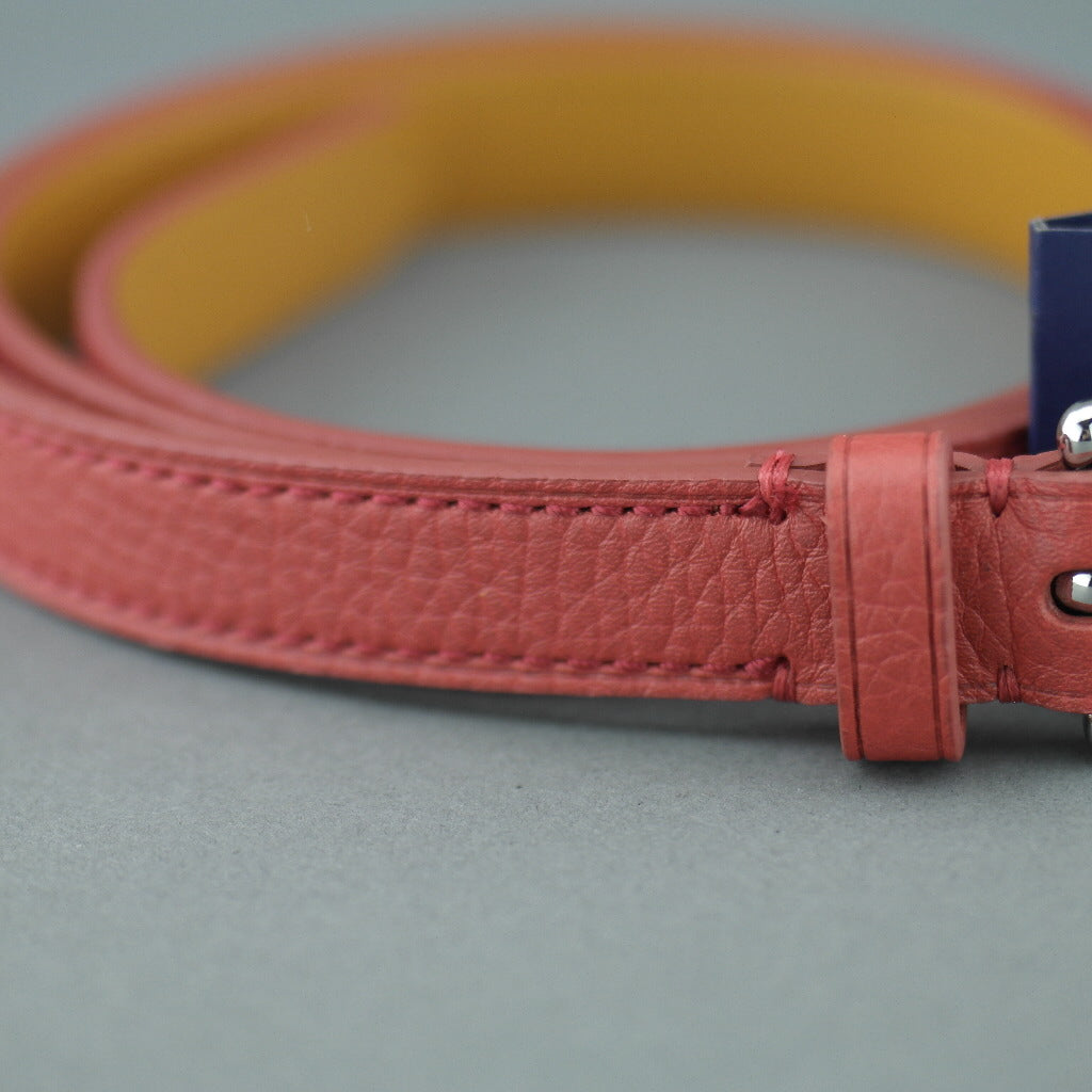 Polo Ralph Lauren Cinturón estrecho y estrecho de piel granulada para mujer de color rojo