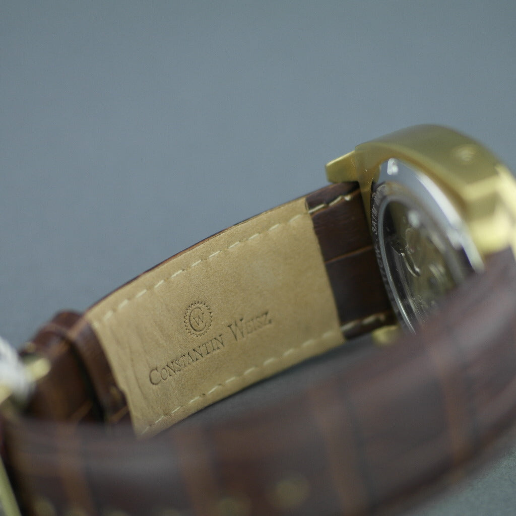 Automatische Herrenarmbanduhr von Constantin Weisz mit Mondphasen und verkrusteter Lünette