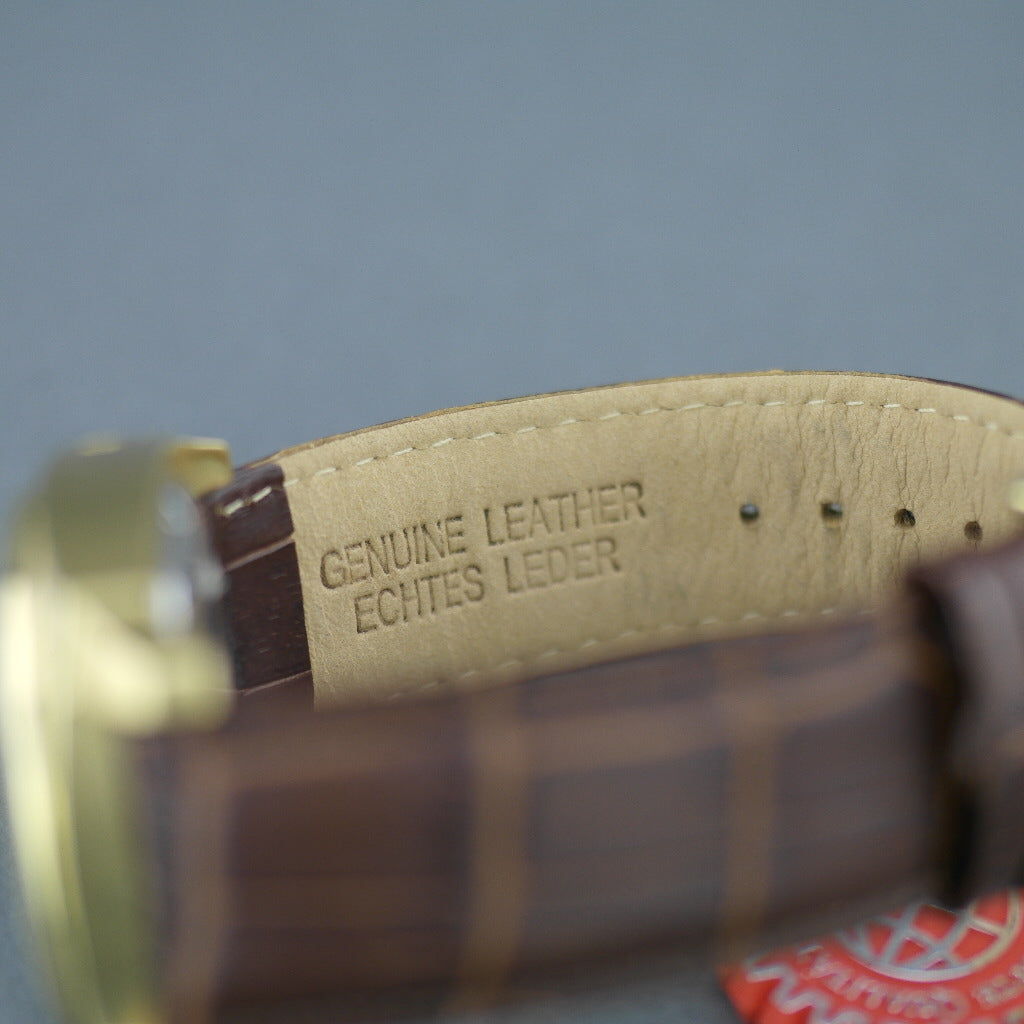 Automatische Herrenarmbanduhr von Constantin Weisz mit Mondphasen und verkrusteter Lünette