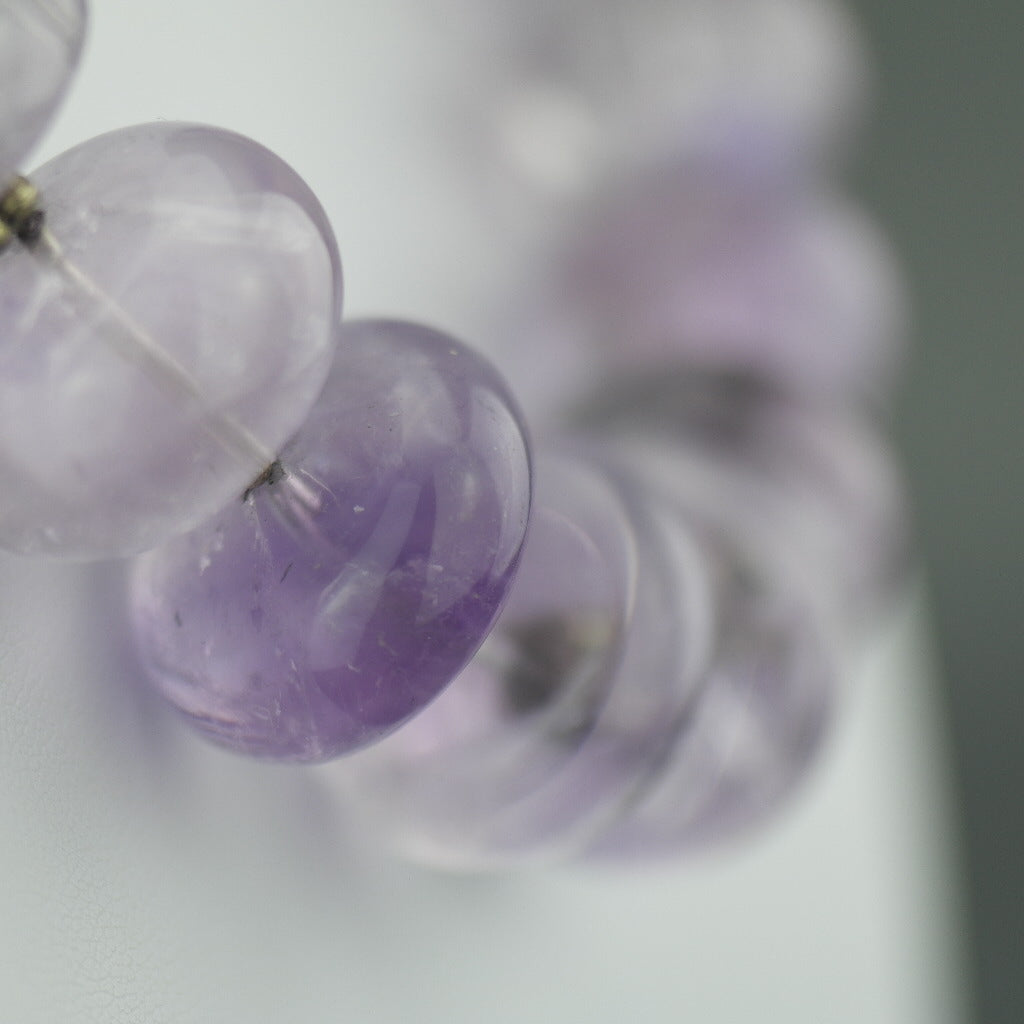 Stilvolle, riesige Silberkette mit Kristallperlen im Lila-Amethyst-Stil