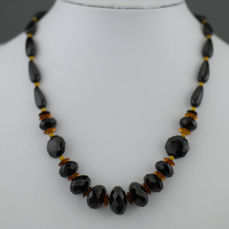 Elegant German Baltic Amber shaped beads necklace