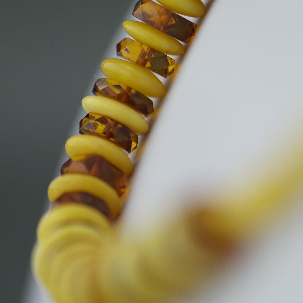 Elegante collar de cuentas en forma de ámbar báltico genuino alemán
