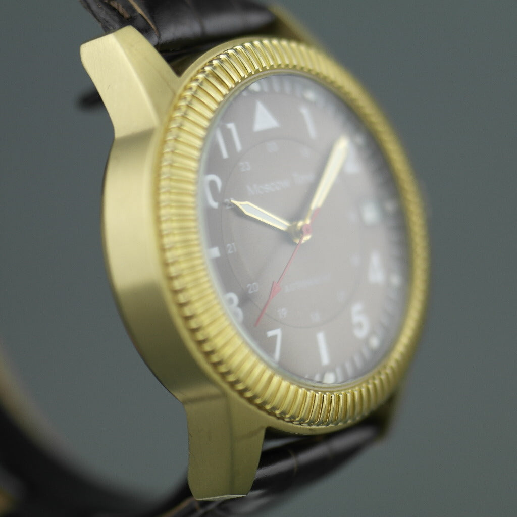 Reloj de pulsera automático con corazón abierto, hora de Moscú, con correa de piel auténtica.