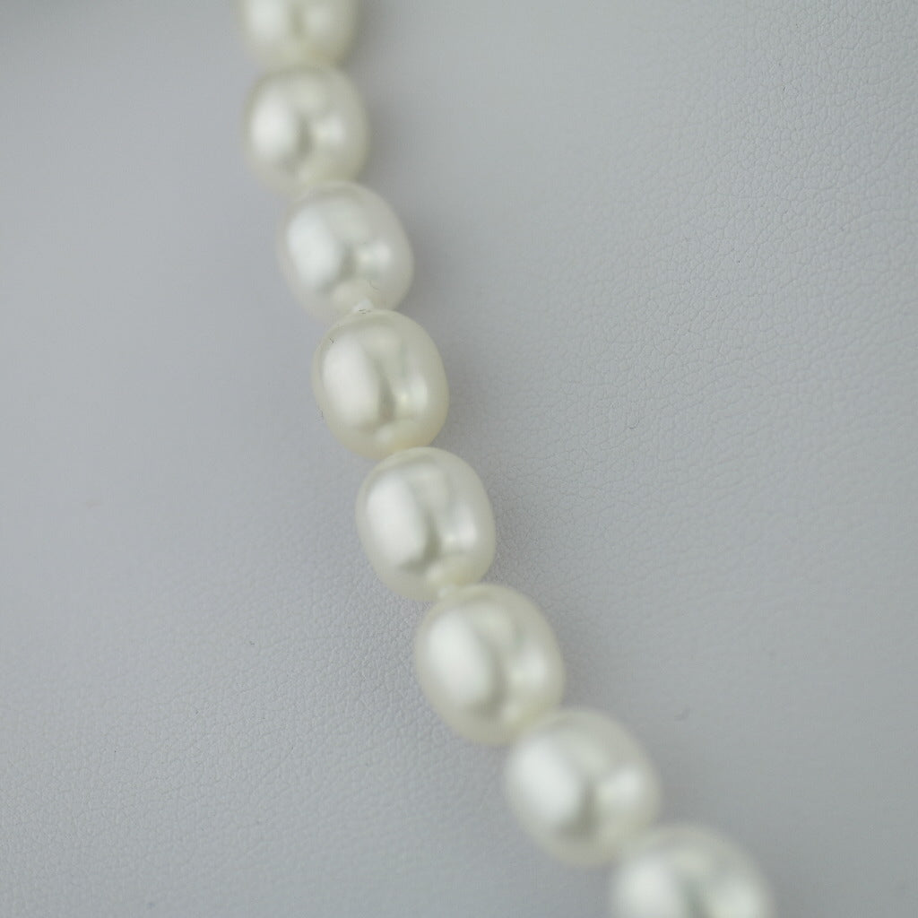 Collar Kyoto Pearls con cierre bicolor en oro de 9 quilates