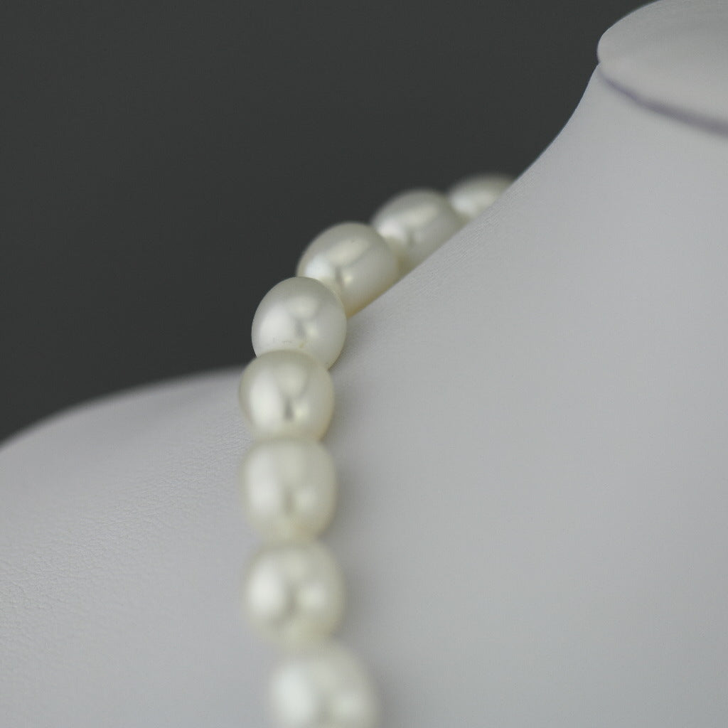 Kyoto Pearls-Halskette mit zweifarbigem 9-Karat-Goldverschluss