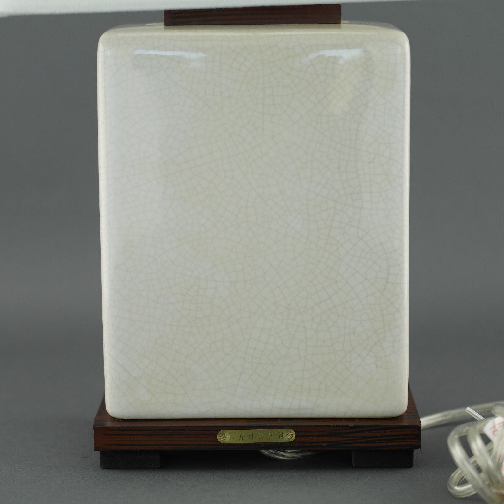 Ralph Lauren Chinesische Porzellan-Creme-Crackle-traditionelle chinesische Meredith-Tischlampe