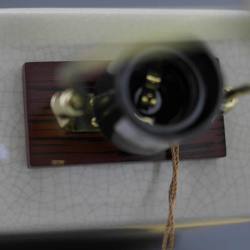 Ralph Lauren Chinesische Porzellan-Creme-Crackle-traditionelle chinesische Meredith-Tischlampe