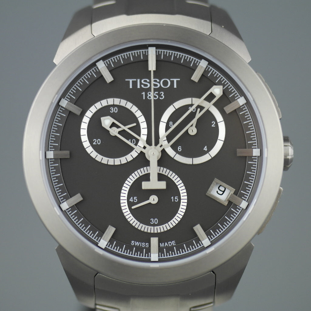 Tissot T-Sport Titanium Datum Chronograph Herrenarmbanduhr mit anthrazitfarbenem Zifferblatt