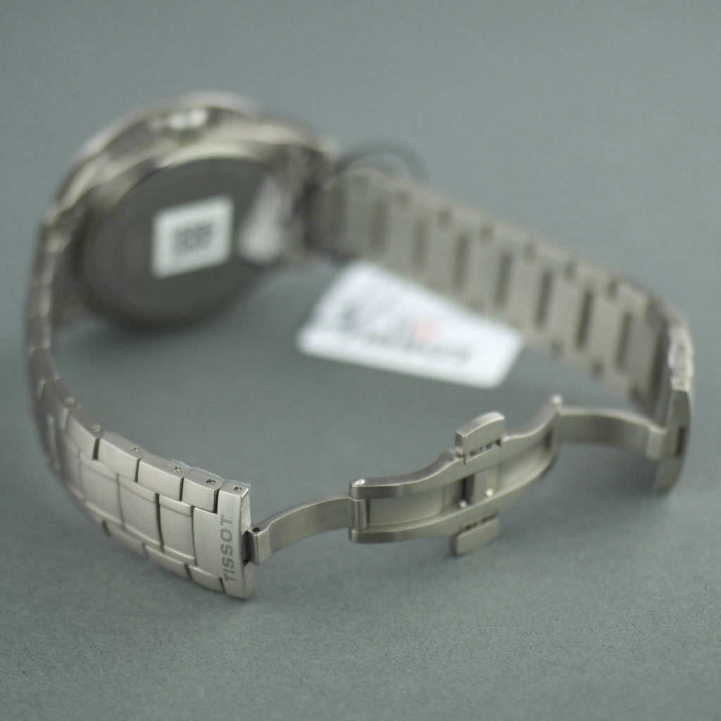 Tissot T-Sport Titanium Datum Chronograph Herrenarmbanduhr mit anthrazitfarbenem Zifferblatt