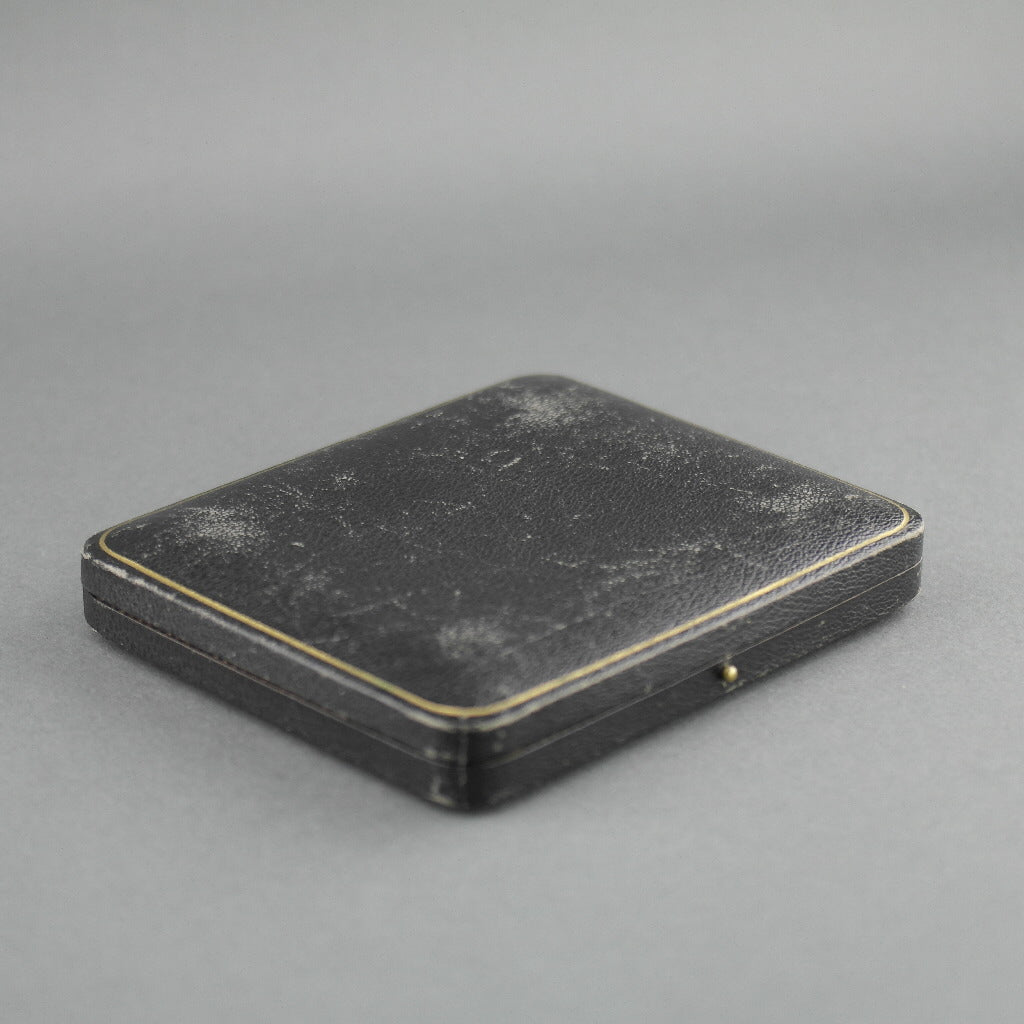 Caja antigua para cucharas de té y café fabricada en el Imperio Británico Imperial.