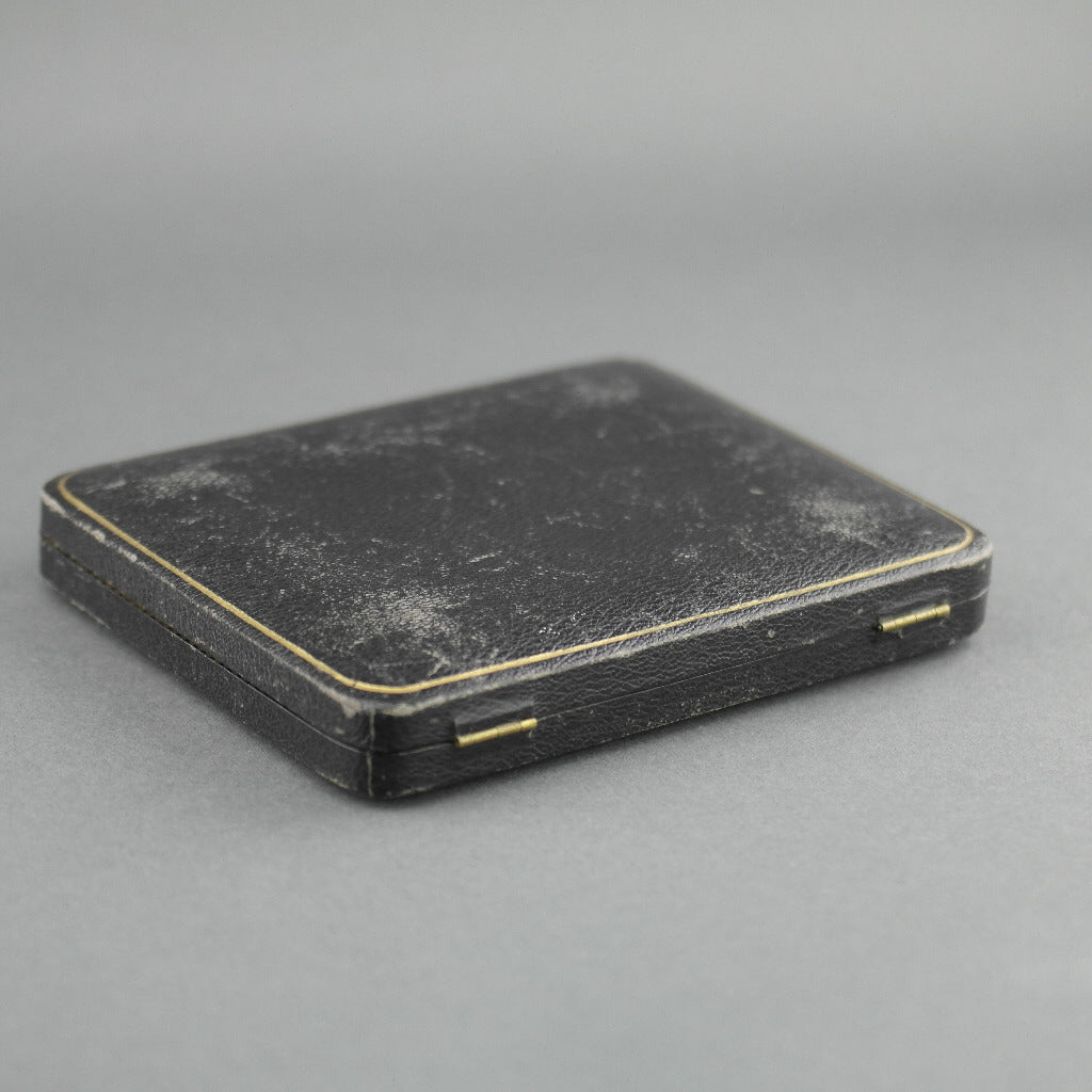 Caja antigua para cucharas de té y café fabricada en el Imperio Británico Imperial.