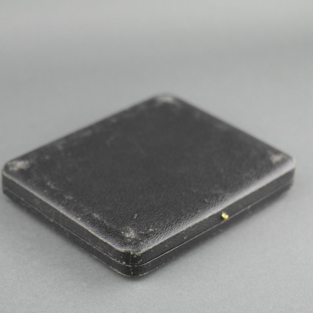 Caja antigua para cucharas de té y café fabricada en el Imperio Británico Imperial.