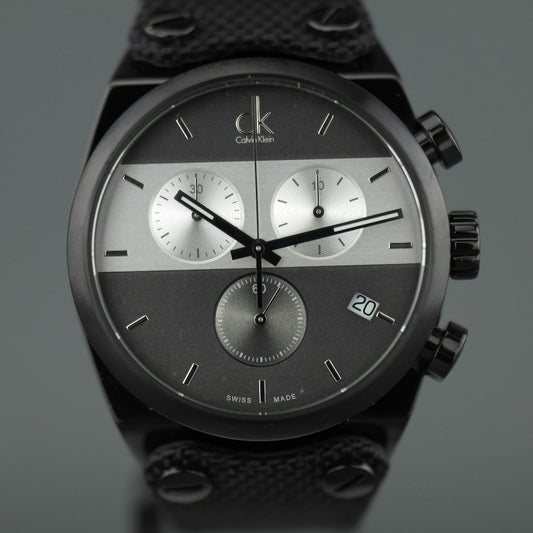Calvin Klein Herrenarmbanduhr Swiss Chronograph mit schwarzem Stoffband