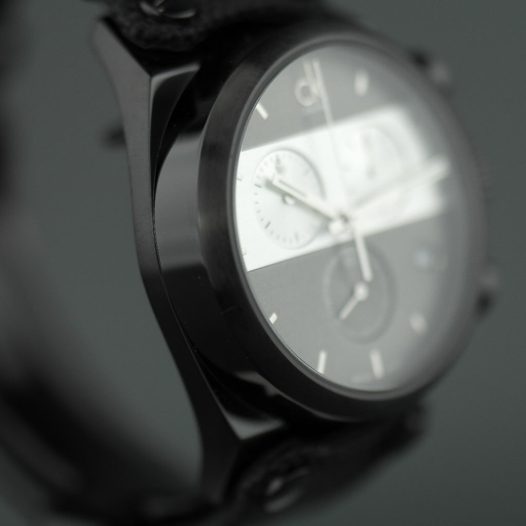Calvin Klein Herrenarmbanduhr Swiss Chronograph mit schwarzem Stoffband