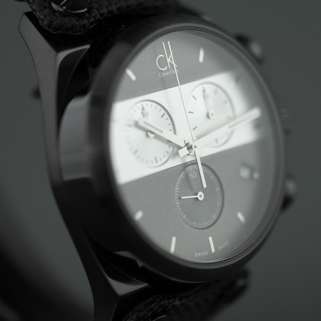 Calvin Klein Herrenarmbanduhr Swiss Chronograph mit schwarzem Stoffband