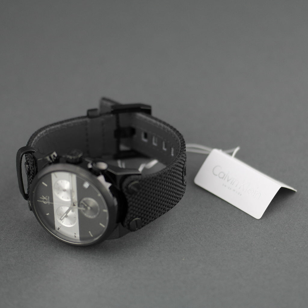 Calvin Klein Herrenarmbanduhr Swiss Chronograph mit schwarzem Stoffband