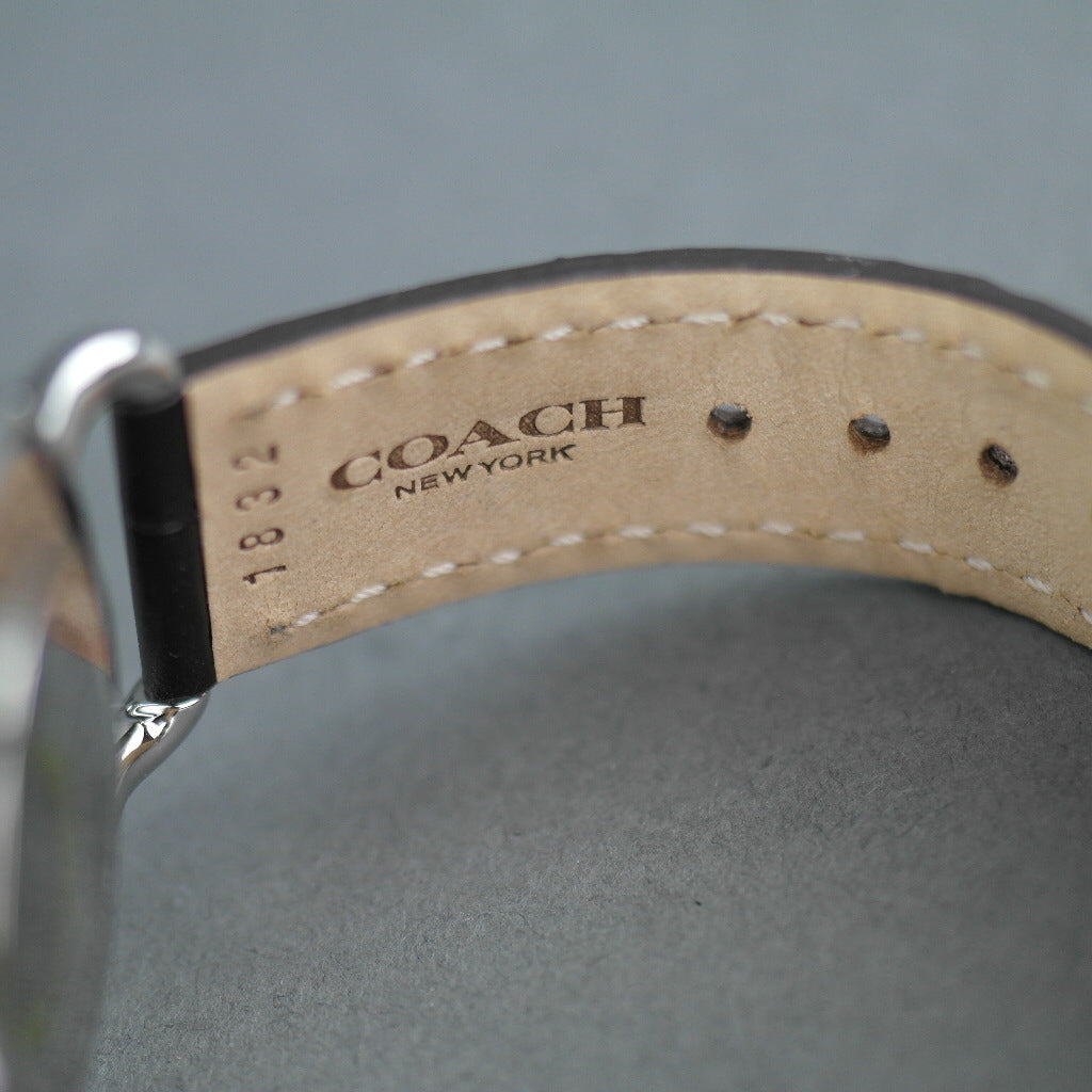 Reloj clásico Coach azul y marrón de la colección Delancey