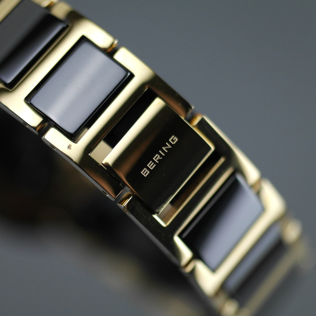 BERING Reloj Analógico de Cuarzo para Mujer con Correa en Acero Inoxidable