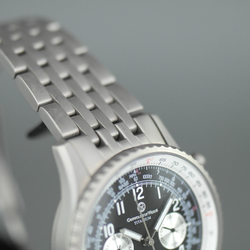 Constantin Weisz Titanium Automatik-Armbanduhr mit Datum, Wochentag und Monat