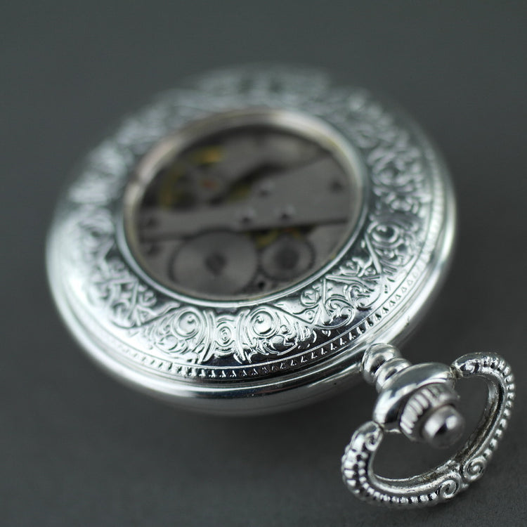 Tulip Half Hunter Reloj de bolsillo plateado con números arábigos