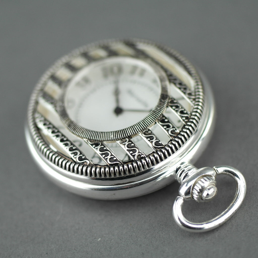 Marseille Half Hunter. Versilberte Taschenuhr mit arabischen Ziffern