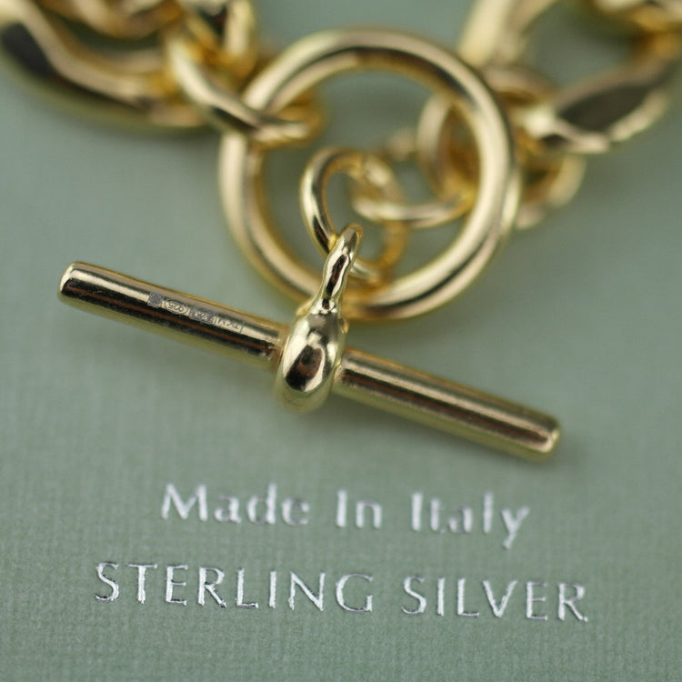 Dyadema Collar de cadena curvada con barra en T de plata de ley chapada en oro de 18 quilates hecho en Italia