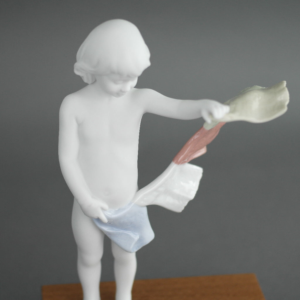 Banderas de oración tibetanas Lladró de Daisa / Figura de porcelana Daisy Collection