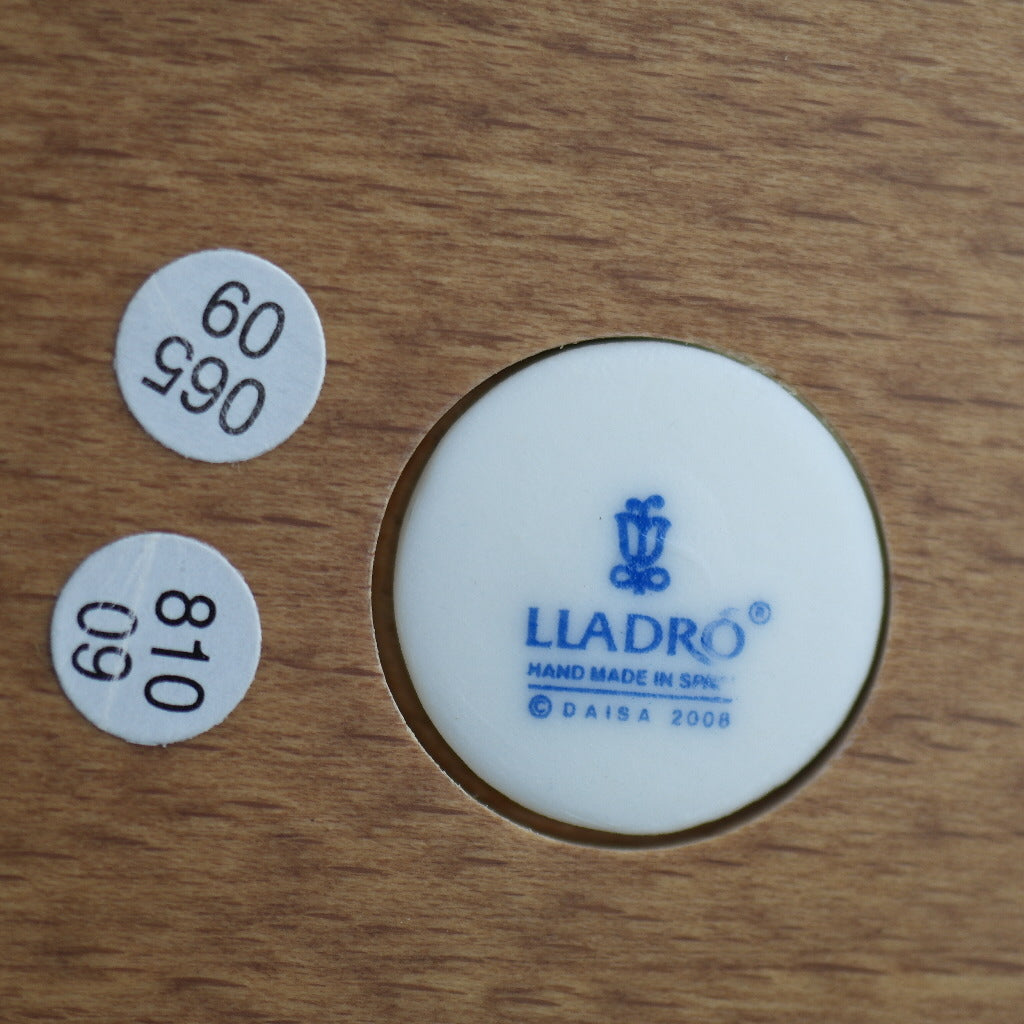 Lladro Tibetan prayer flags from Daisa / Daisy Collection Porcelain figure