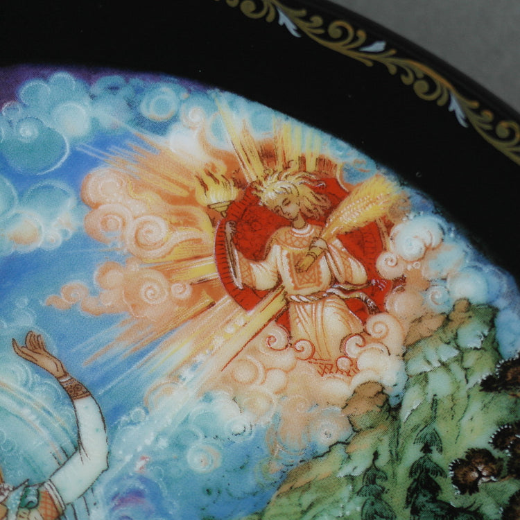Love's Finale, Russian tales Porcelain Plate from Kholui Art Studio, Wall Decor