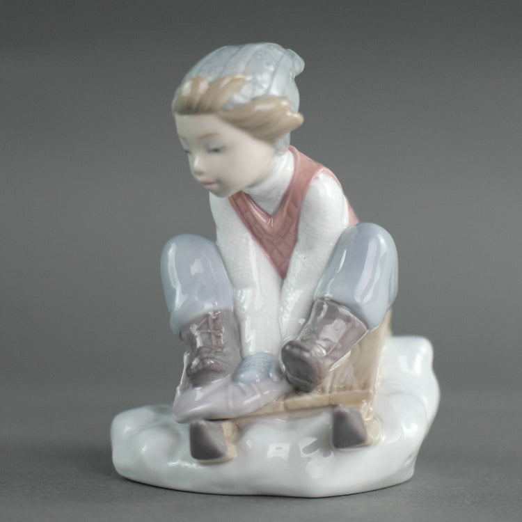 Lladro, Pass auf unten auf!, aus Daisa / Daisy Collection Porzellanfigur