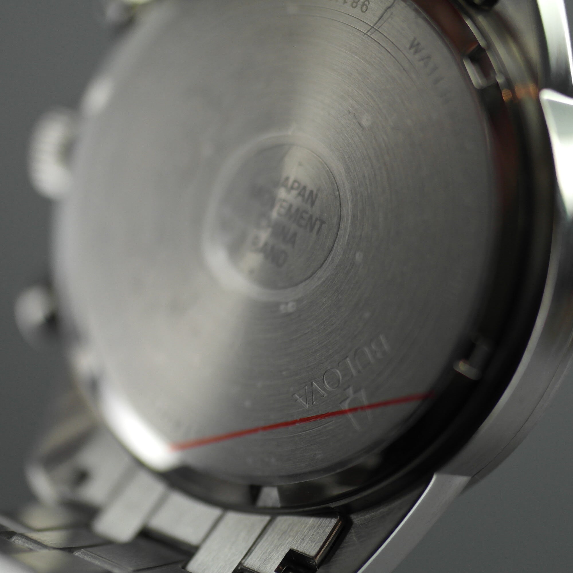 Bulova Herren-Sportarmbanduhr mit Edelstahlarmband, vergoldeten Elementen und blauem Zifferblatt