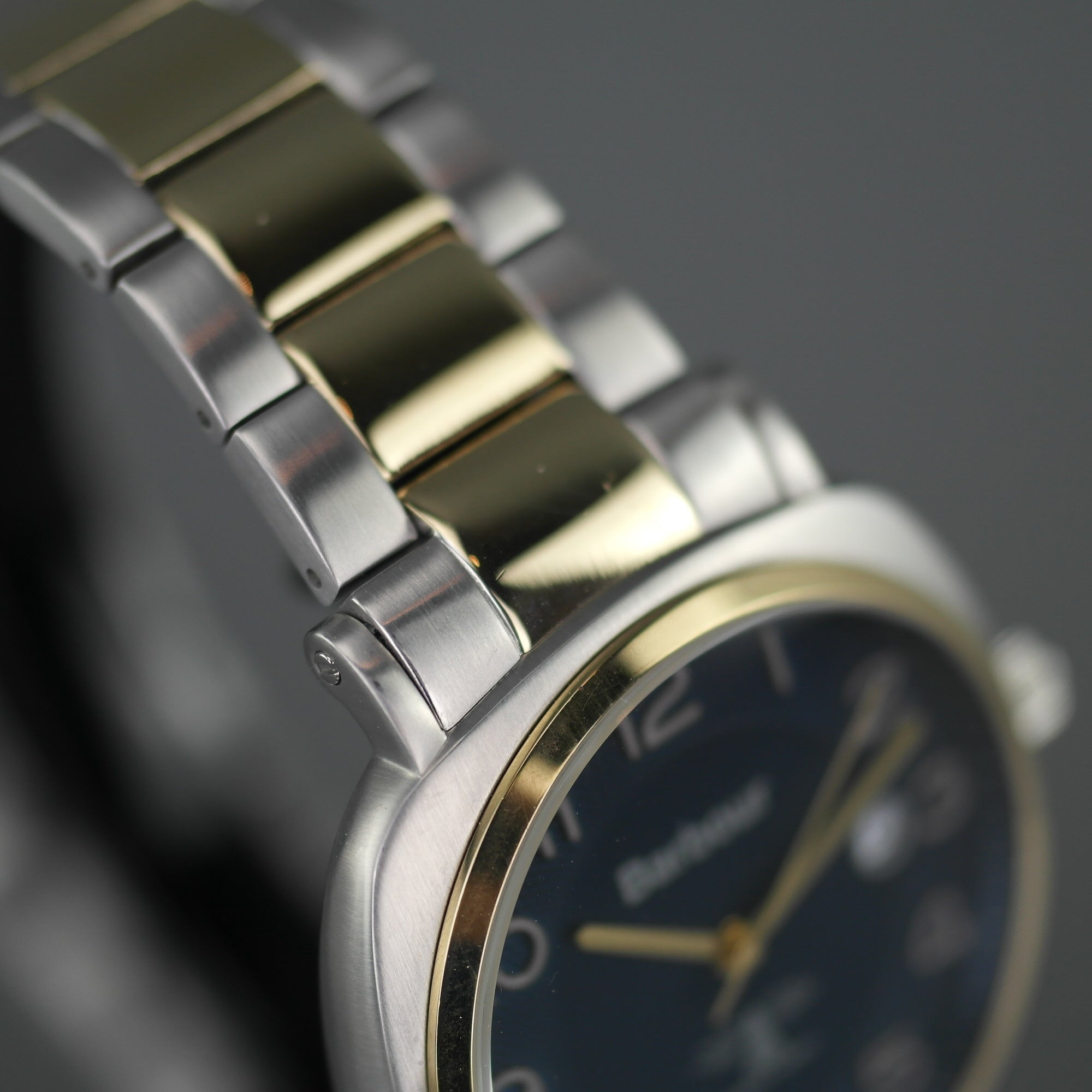 Barbour Beacon Drive Armbanduhr weiß blau mit Datum und Edelstahlarmband