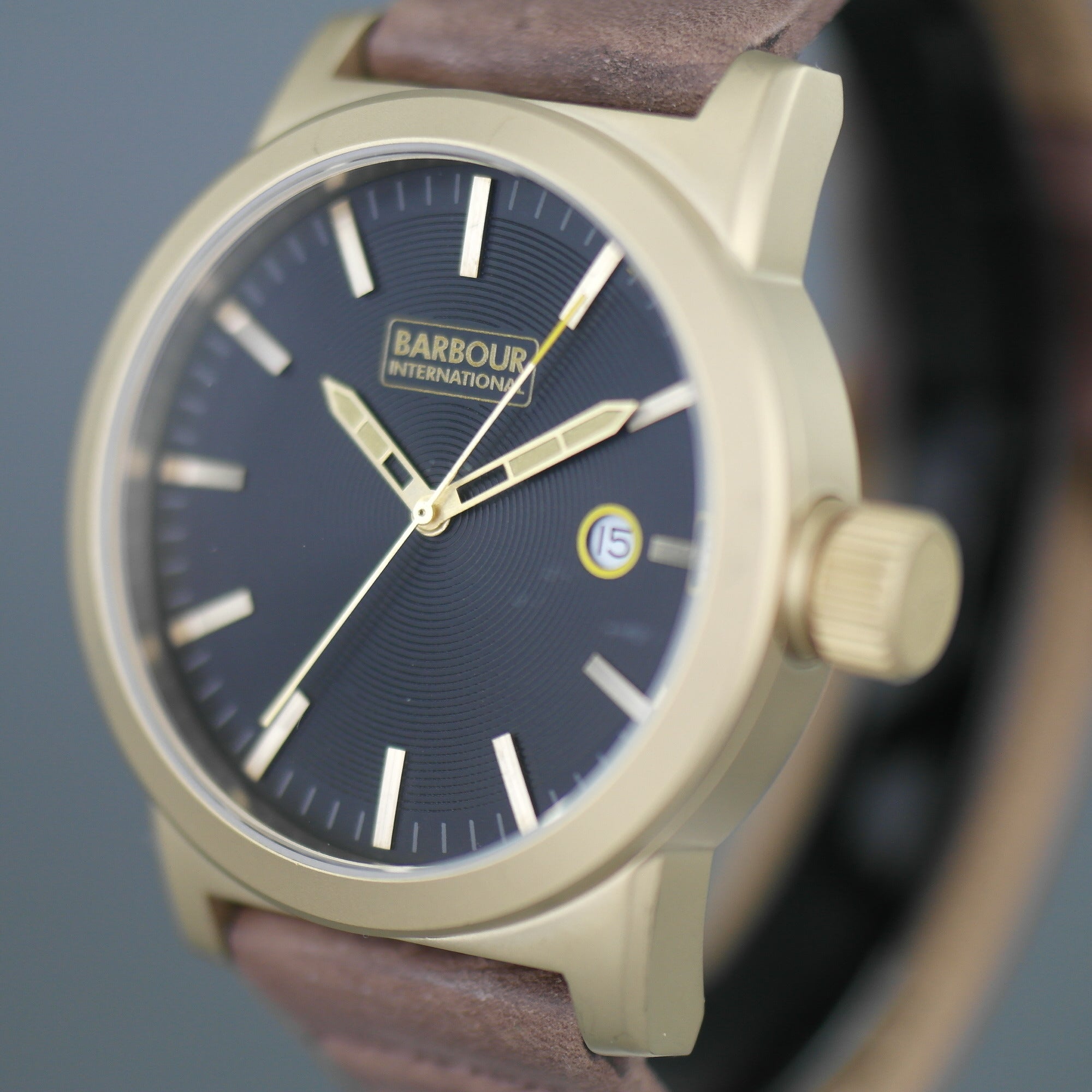 Reloj de pulsera Barbour International Halsted con esfera marrón y fecha y correa de piel 