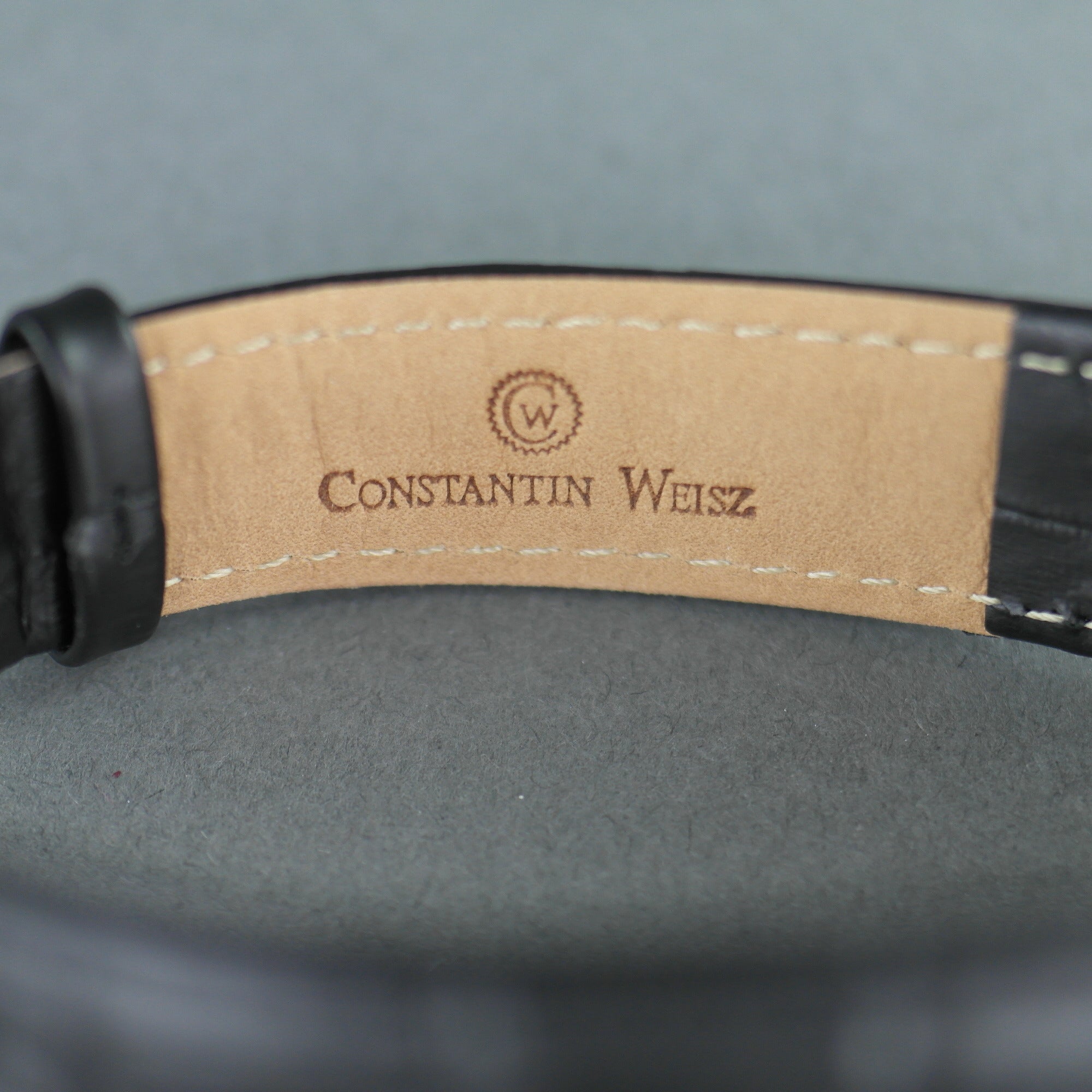 Constantin Weisz vergoldete Automatik-Armbanduhr mit 30 Steinen und schwarzem Armband