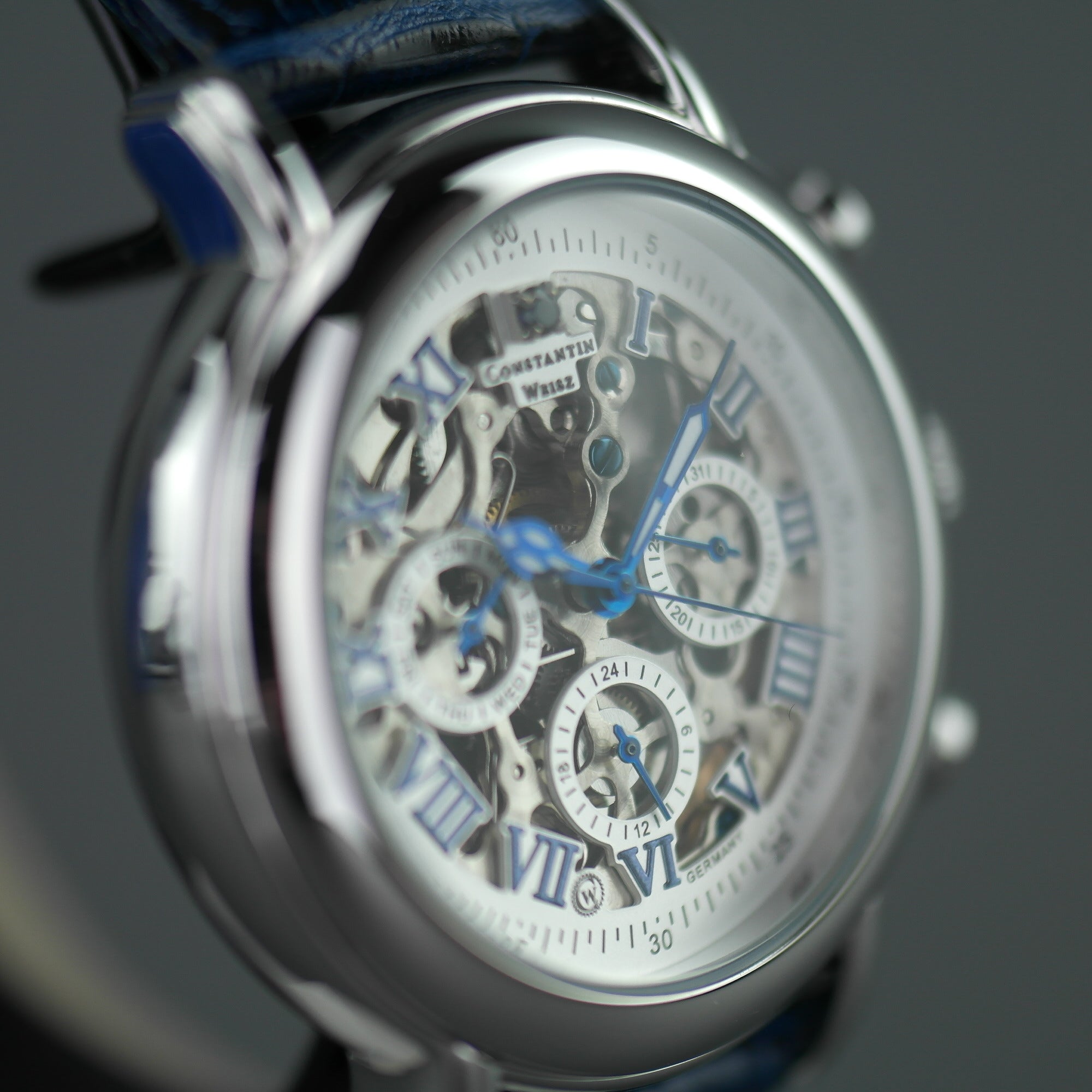 Constantin Weisz Skeleton Automatik-Armbanduhr mit blauem Lederarmband